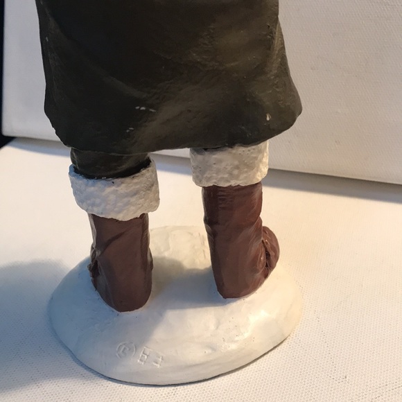 Duncan Royale Wassail figurine - Picture 7 of 7